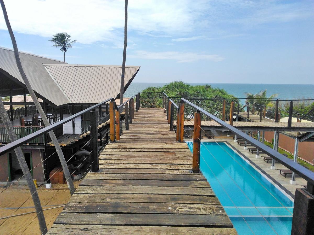 Saprin Beach Resort Uswetakeiyawa Ngoại thất bức ảnh
