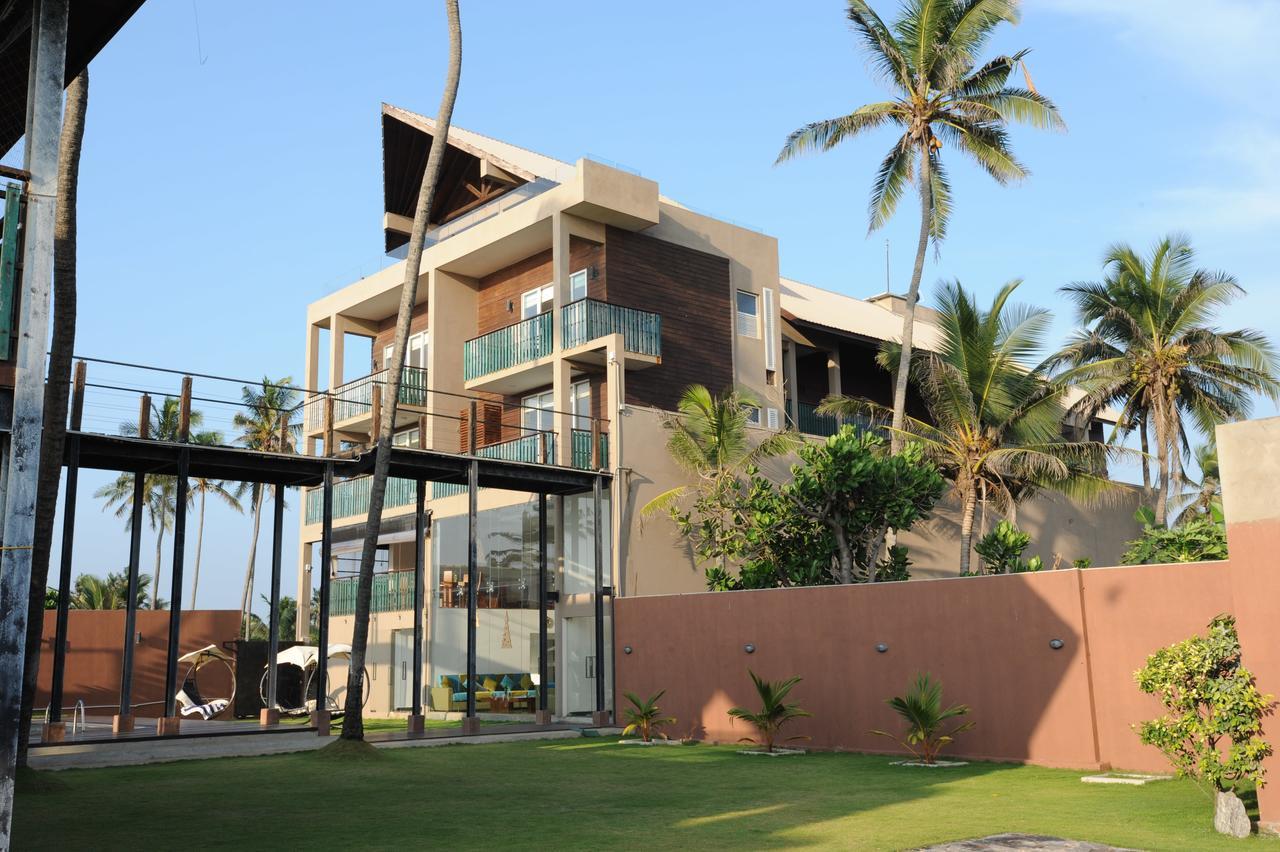 Saprin Beach Resort Uswetakeiyawa Ngoại thất bức ảnh