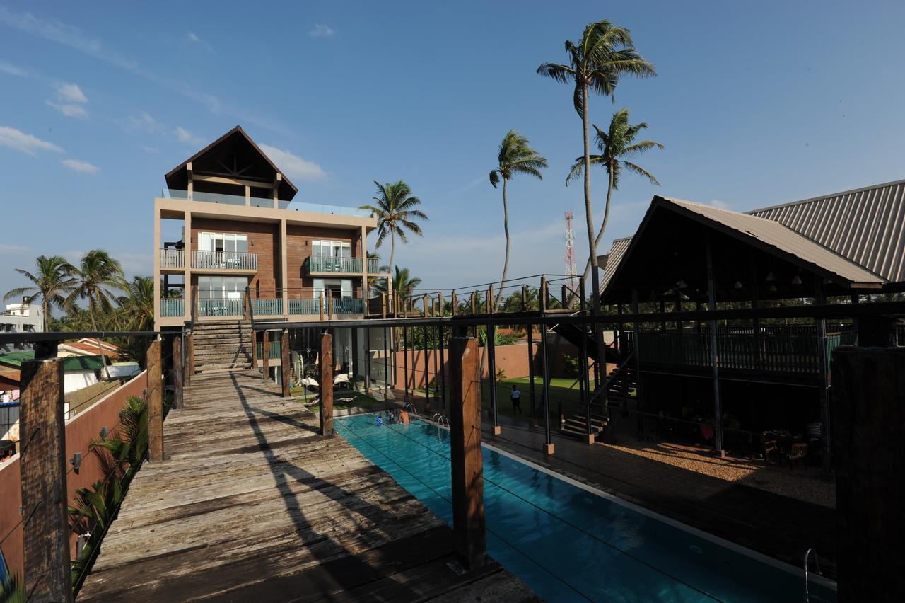 Saprin Beach Resort Uswetakeiyawa Ngoại thất bức ảnh