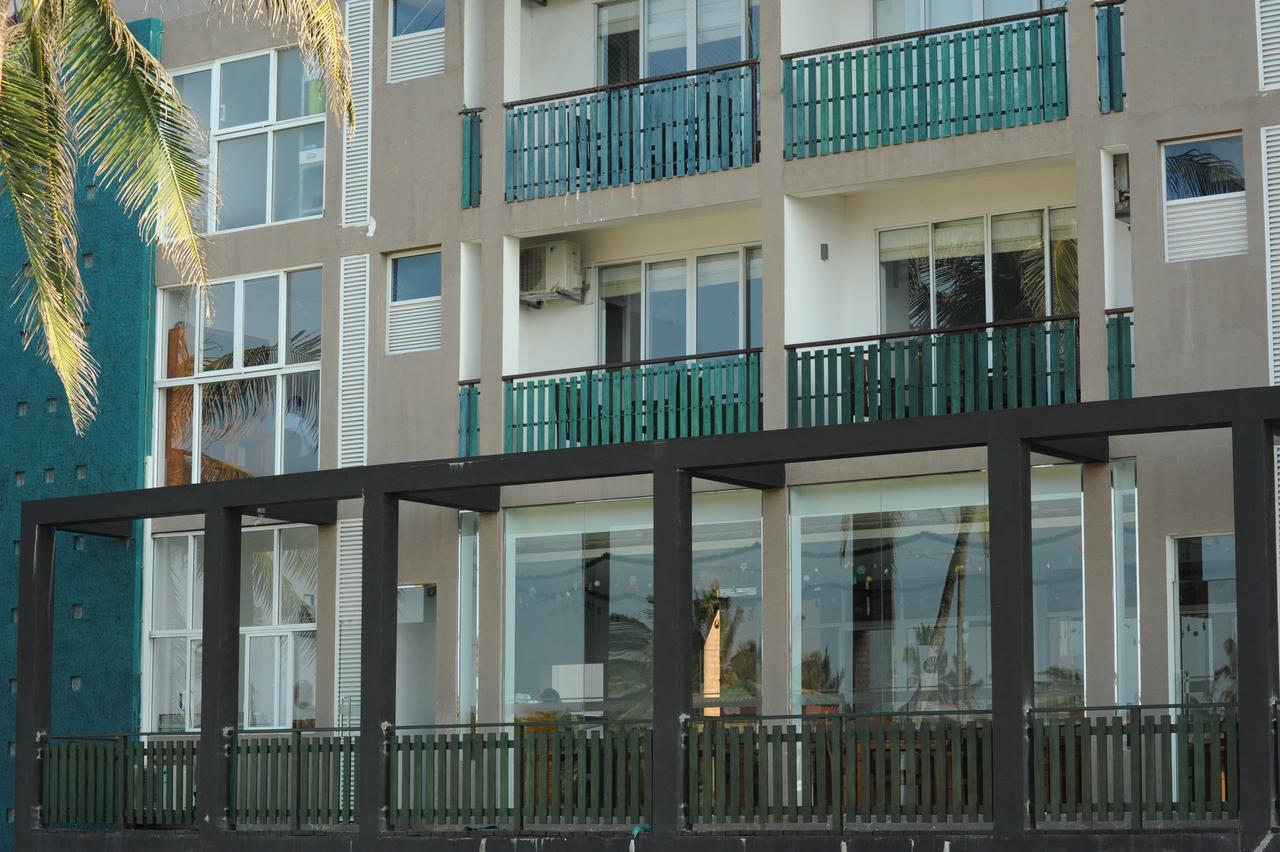 Saprin Beach Resort Uswetakeiyawa Ngoại thất bức ảnh