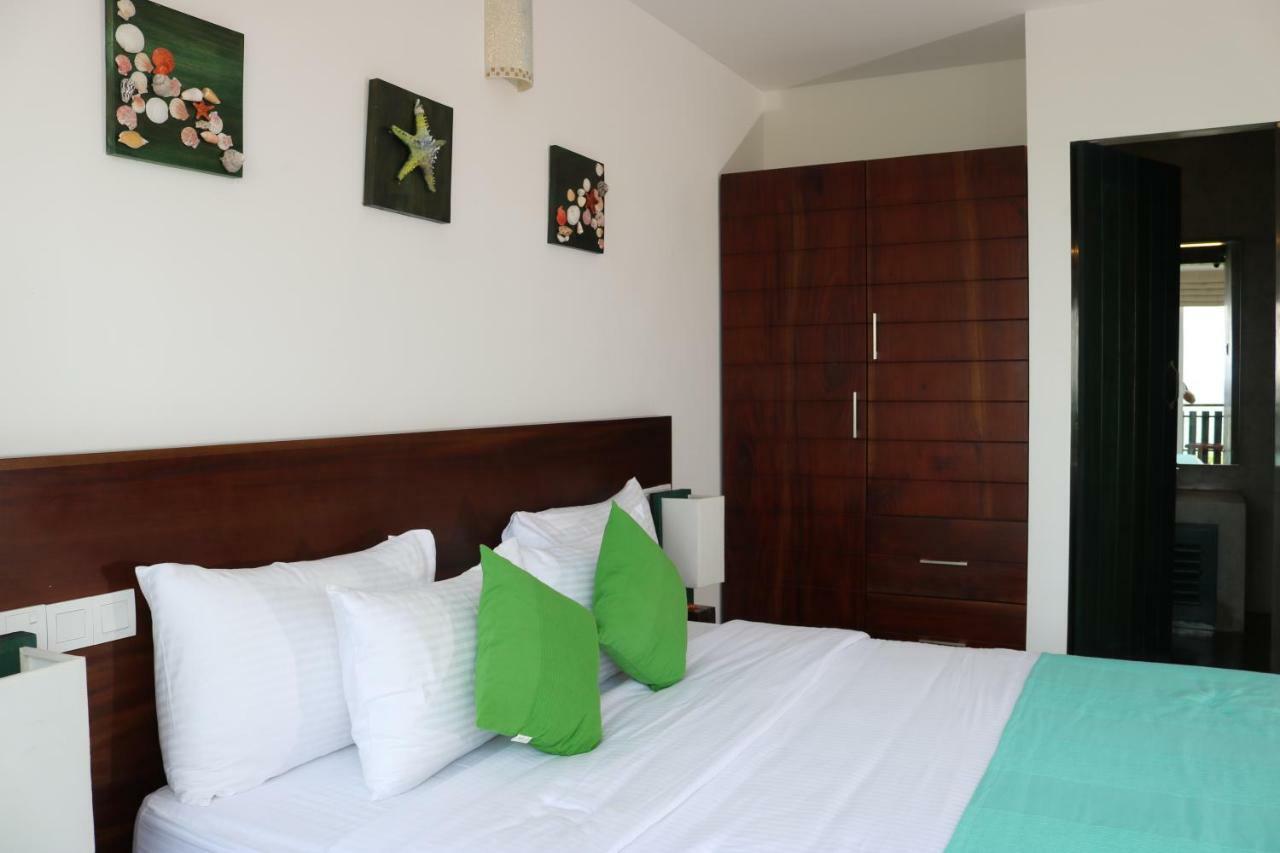 Saprin Beach Resort Uswetakeiyawa Ngoại thất bức ảnh